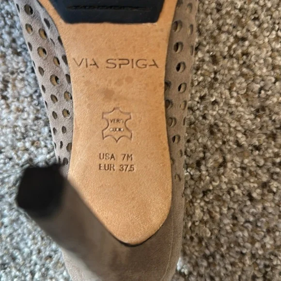 Via Spiga Suede perforated Peep Toe Heels, 7M, EUR 37.5, VGUC - Picture 7 of 8